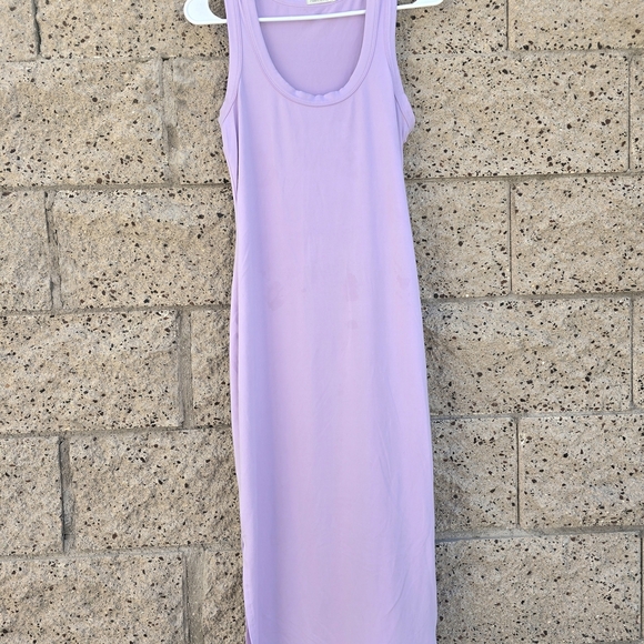 Women's Lilac Heart Hips Sleeveless Midi Dress - Picture 6 of 15
